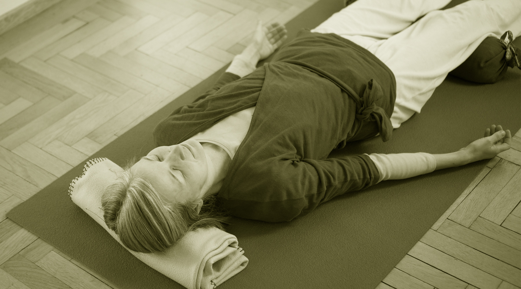 Entspannung als integraler Teil von Yoga